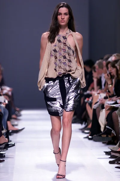 Look 28